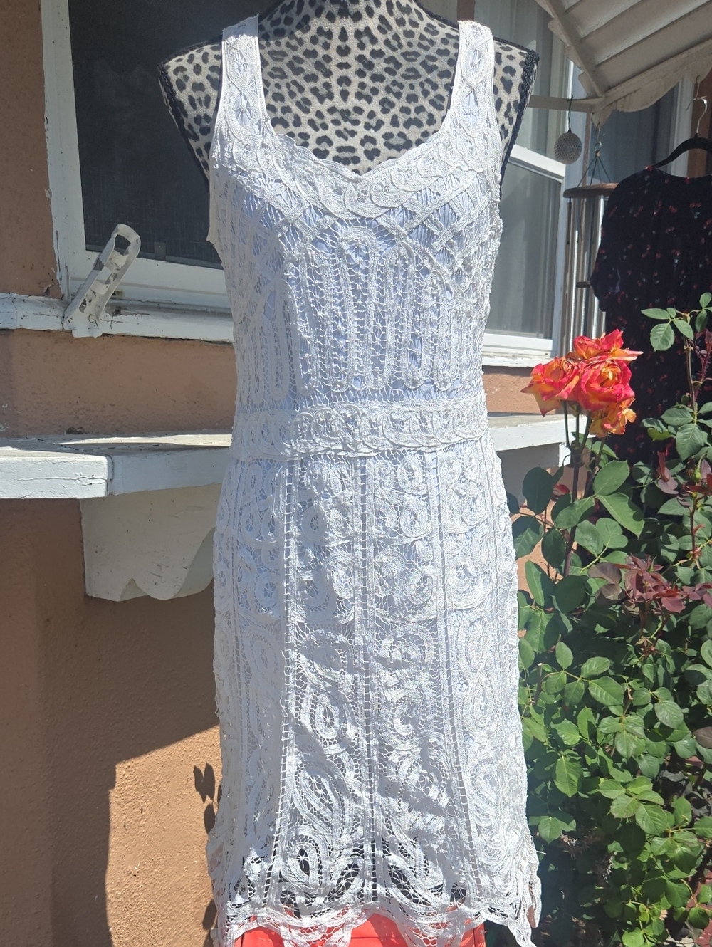 Lace Overlay Sleeveless White Women's Dress